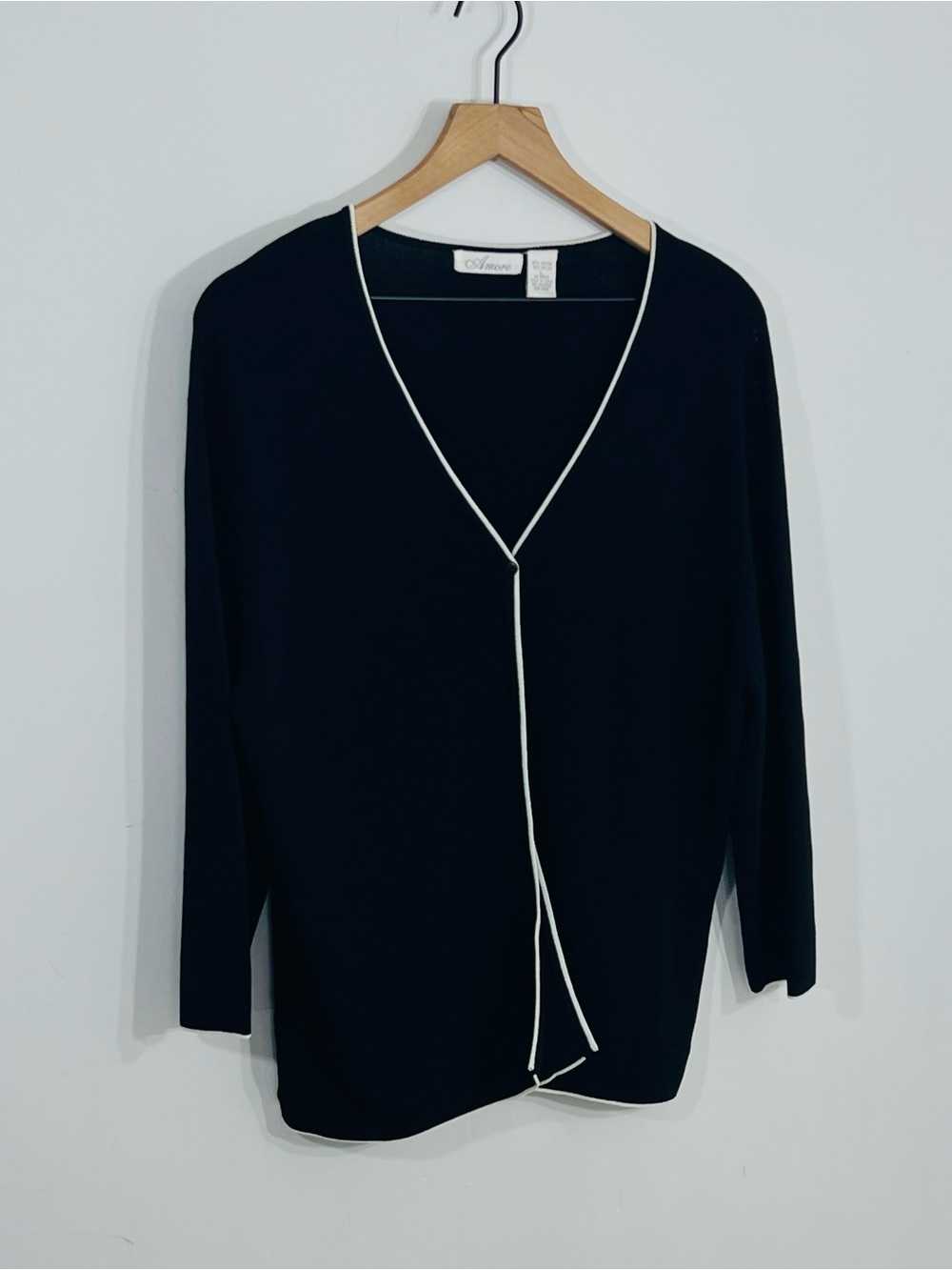 Amore Knit Long Sleeve 1 Button Cardigan Classic Minimalist Office Top V Neck